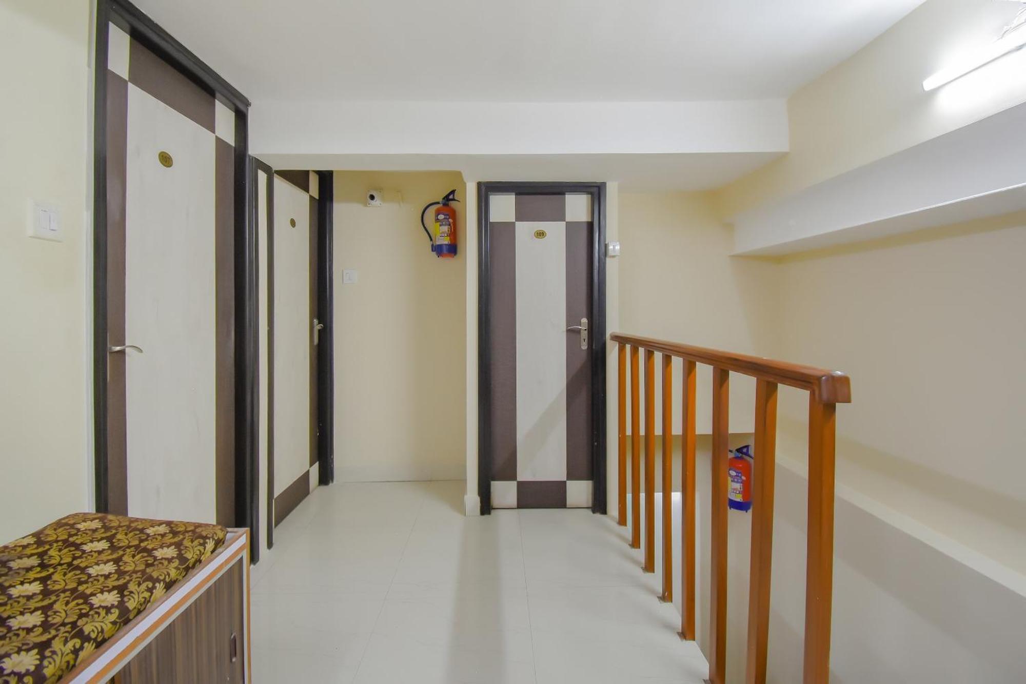 Hotel O Lindsay Inn Guest House Calcutta Calcutta Bara Bazar Eksteriør billede